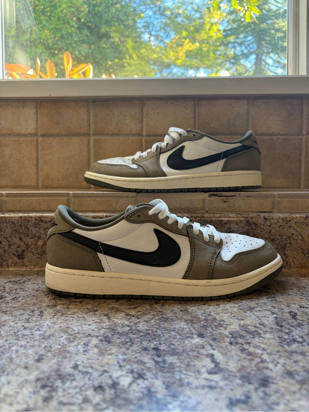 Jordan 1 Low Medium Olive